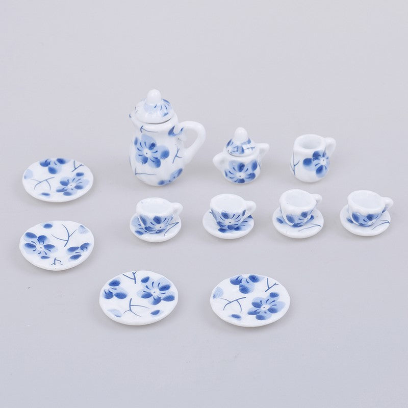 Doll house accessories
